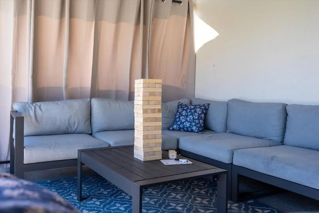 Phoenix Getaway, Poolside Oasis, & Tesla Charger