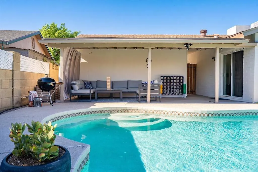 Phoenix Getaway, Poolside Oasis, & Tesla Charger 0*,  États-Unis